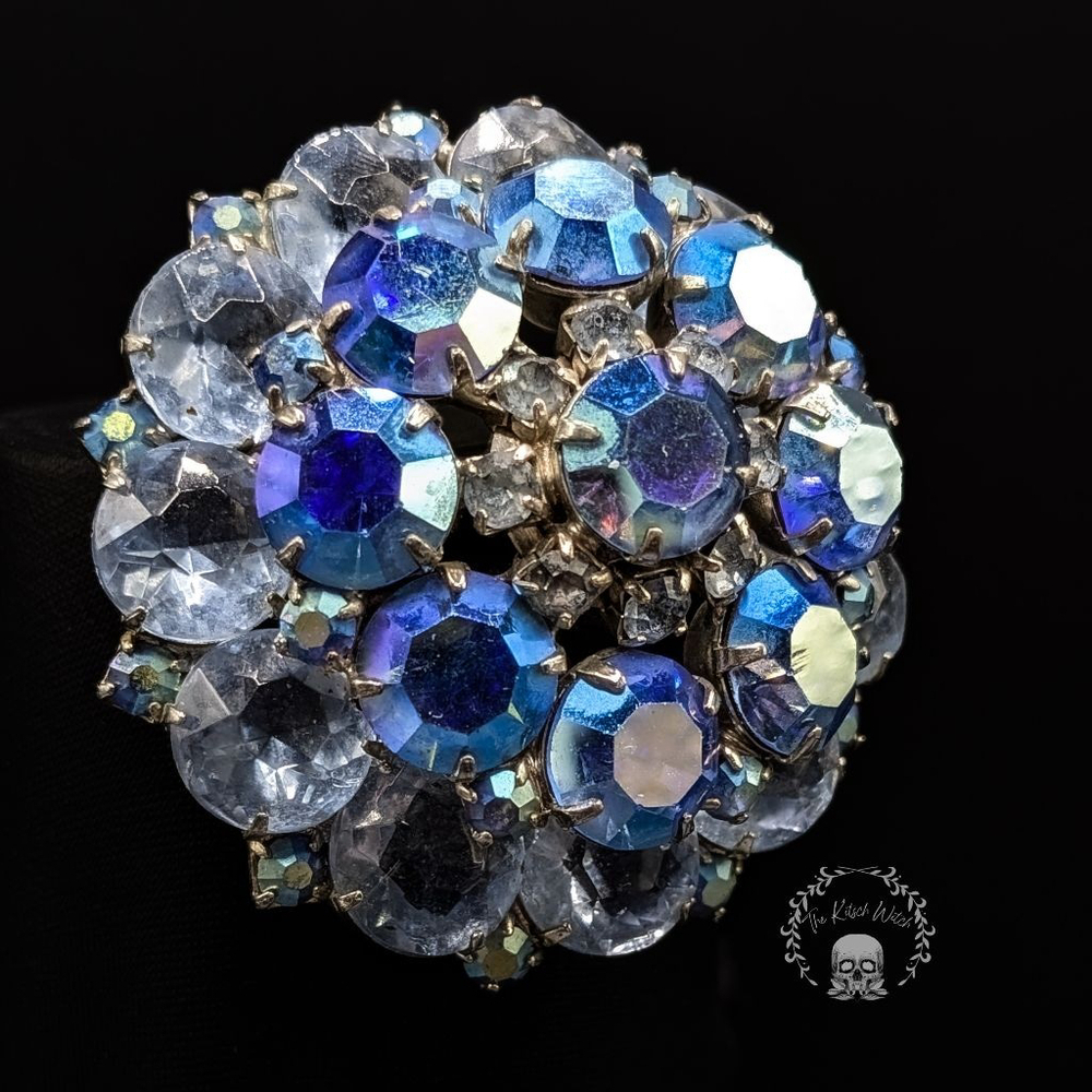 Large Vintage Domed Blue Crystal Glass Rhinestone Brooch Pin - unsigned beauty